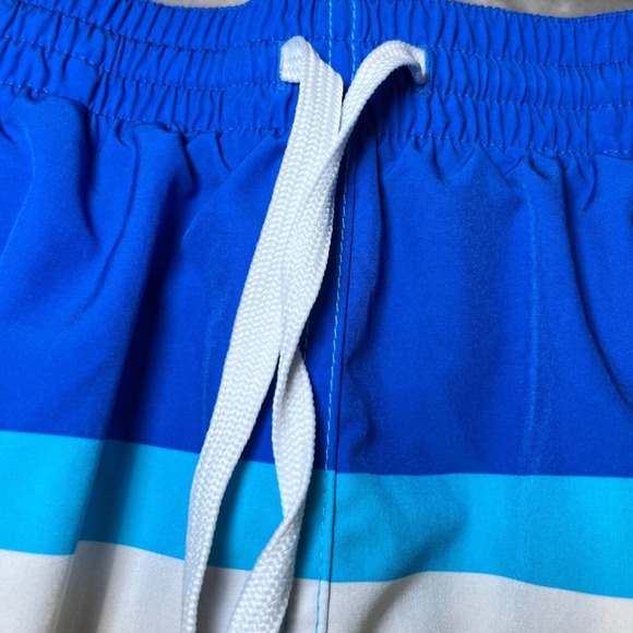 Chubbies Swim Trunks Youth Boys Large Rainbow Stripe Lined Drawstring Vacation - Picture 15 of 15